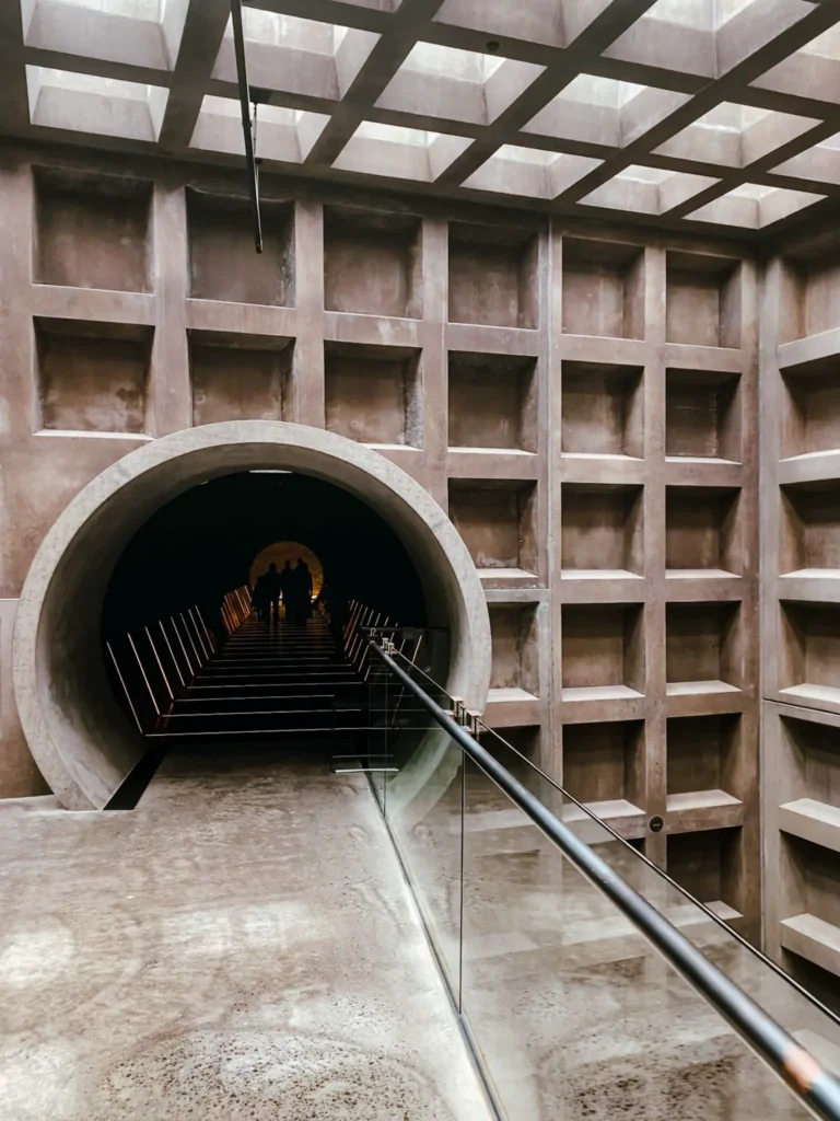 Mono museum